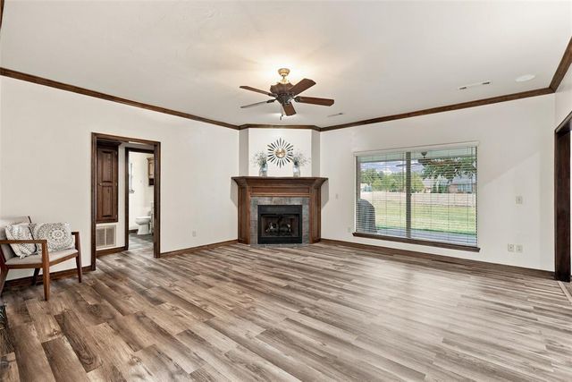1718 Bridlewood Court, Shawnee, OK 74804