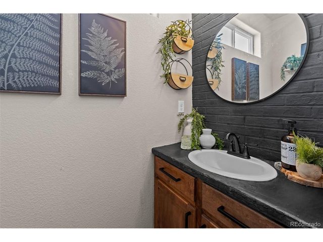 1604 106th Ave, Greeley, CO 80634