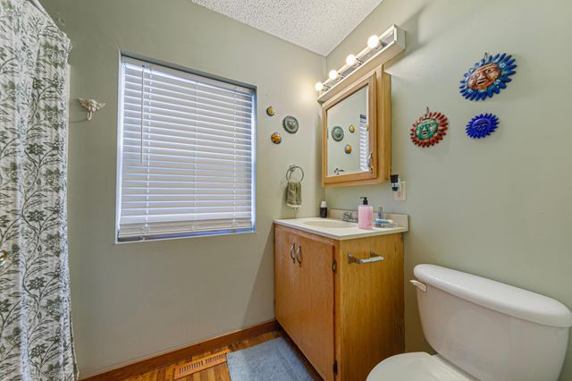 910 8th Avenue SW, Austin, MN 55912