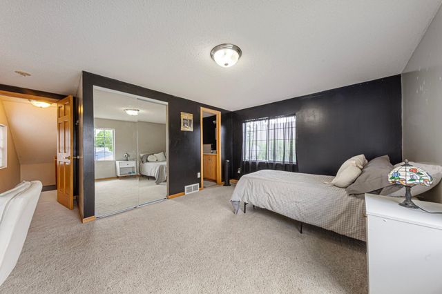 910 8th Avenue SW, Austin, MN 55912