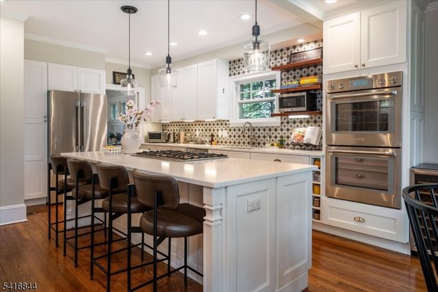 111 Montclair Ave, Montclair Twp., NJ 07042