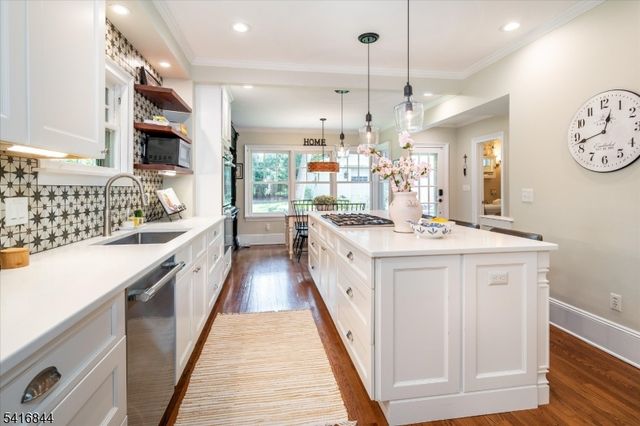 111 Montclair Ave, Montclair Twp., NJ 07042