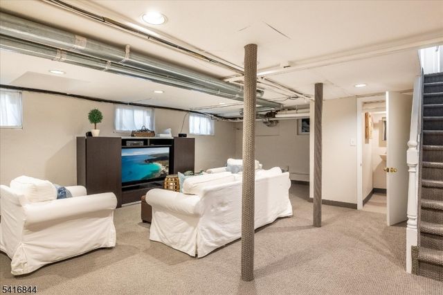 111 Montclair Ave, Montclair Twp., NJ 07042