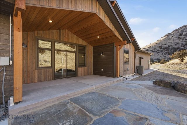 6076 Nixon Gulch Road, Manhattan, MT 59741