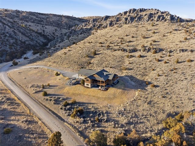 6076 Nixon Gulch Road, Manhattan, MT 59741