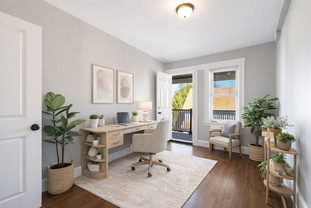 10 Centre Ave 6, Boston, MA 02124