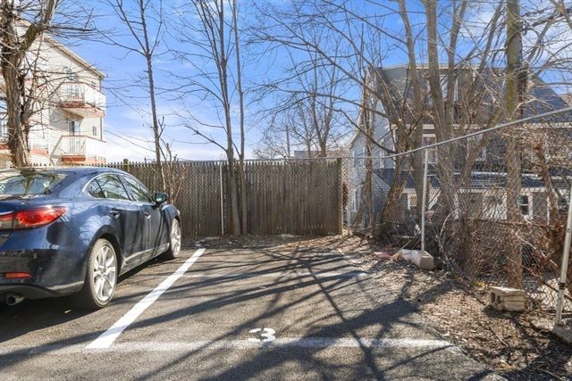 10 Centre Ave 6, Boston, MA 02124