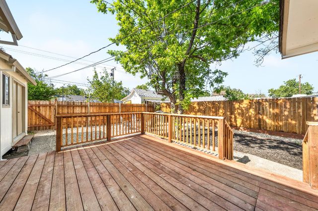 312 Church St, Roseville, CA 95678
