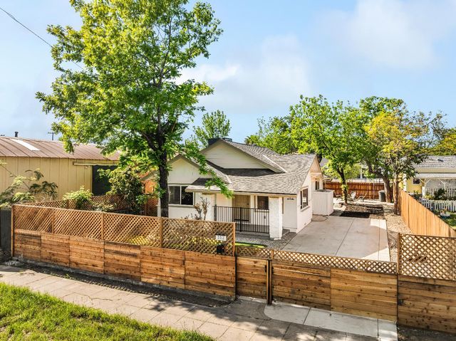 312 Church St, Roseville, CA 95678