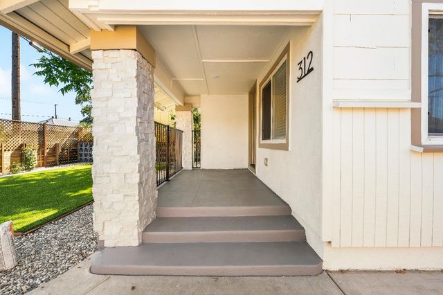 312 Church St, Roseville, CA 95678