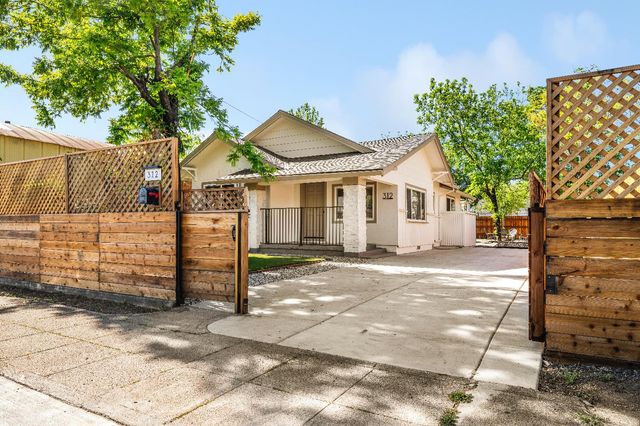 312 Church St, Roseville, CA 95678