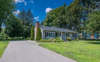 24 S West St, Agawam, MA 01030