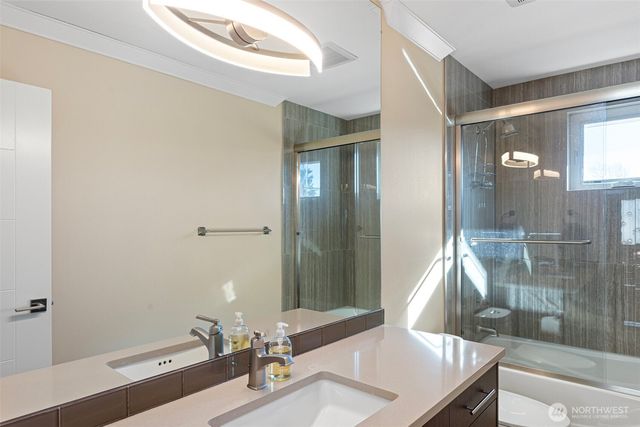 23905 43rd Avenue S, Kent, WA 98032