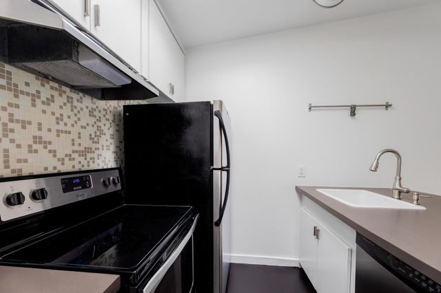 2308 Enfield RD 204, Austin, TX 78703