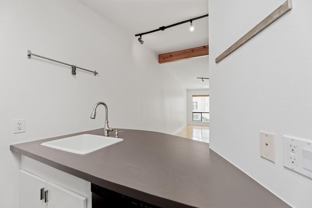 2308 Enfield RD 204, Austin, TX 78703