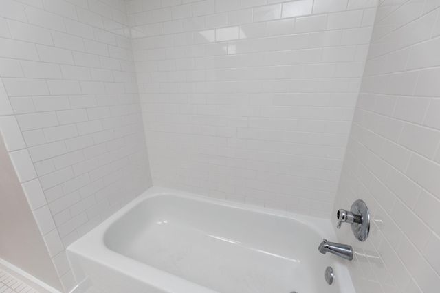 2308 Enfield RD 204, Austin, TX 78703