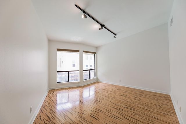 2308 Enfield RD 204, Austin, TX 78703