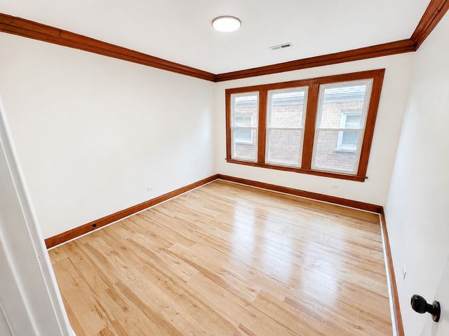 6807 S Artesian Avenue 2N, Chicago, IL 60629