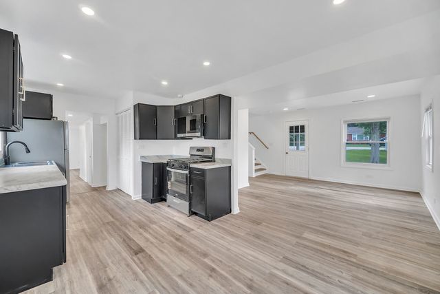 37544 N Columbus Avenue, Lake Villa, IL 60046
