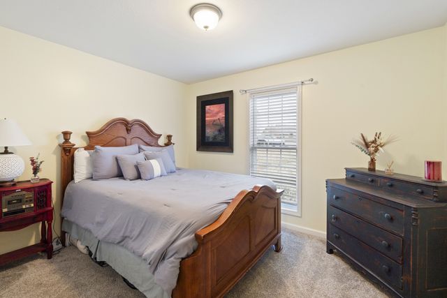 5037 Summit Dr, Greenbrier, TN 37073