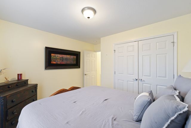 5037 Summit Dr, Greenbrier, TN 37073