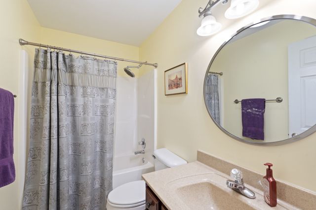 5037 Summit Dr, Greenbrier, TN 37073