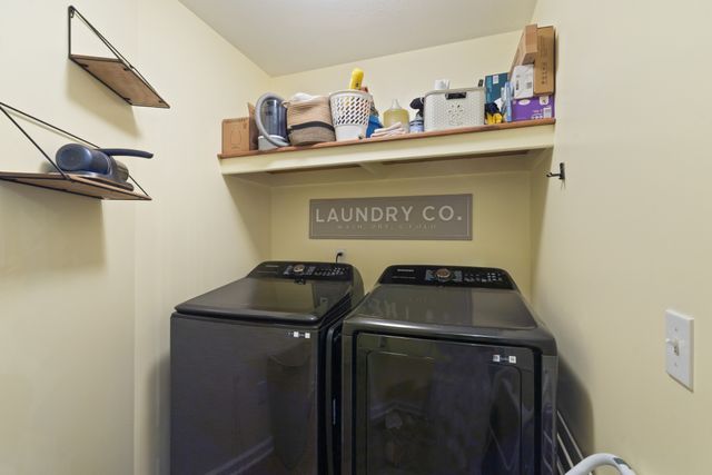 5037 Summit Dr, Greenbrier, TN 37073