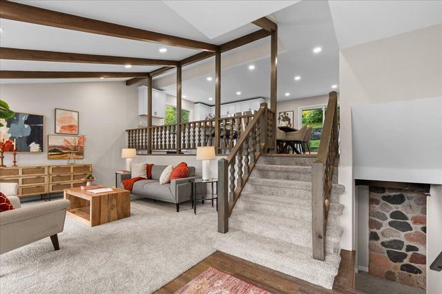 N105W20975 Oak LANE, Germantown, WI 53022