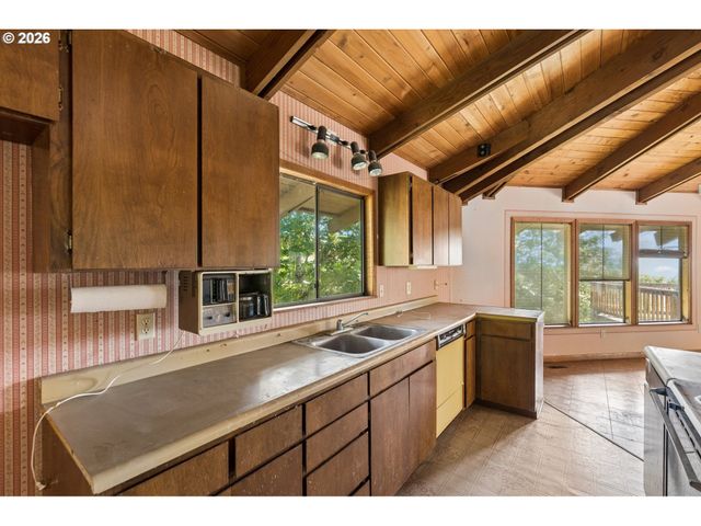 5100 Ne BREYMAN ORCHARDS Rd, Dayton, OR 97114