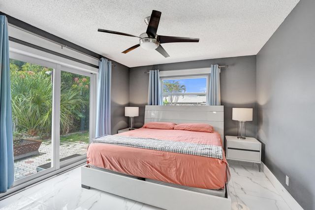 307 SE 14th Place, Deerfield Beach, FL 33441