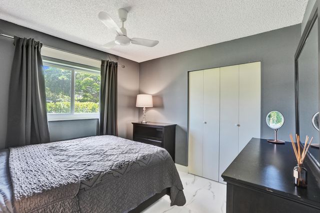 307 SE 14th Place, Deerfield Beach, FL 33441