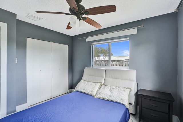 307 SE 14th Place, Deerfield Beach, FL 33441