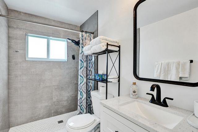 307 SE 14th Place, Deerfield Beach, FL 33441