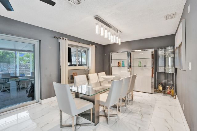 307 SE 14th Place, Deerfield Beach, FL 33441