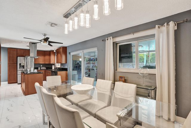 307 SE 14th Place, Deerfield Beach, FL 33441