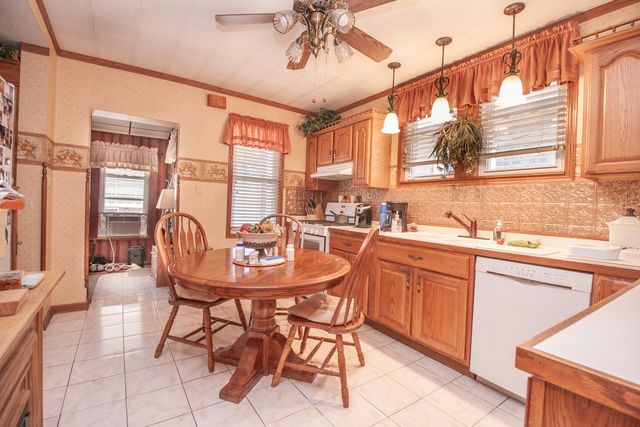 5923 W Eddy Street, Chicago, IL 60634