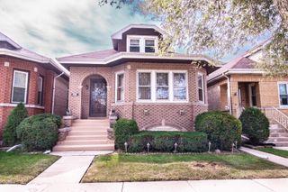 5923 W Eddy Street, Chicago, IL 60634