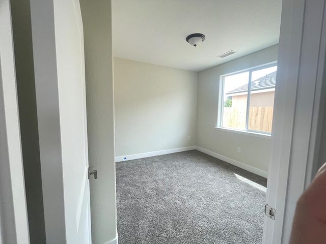 16151 West Monterey Ave, Kerman, CA 93630