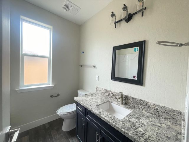 16151 West Monterey Ave, Kerman, CA 93630