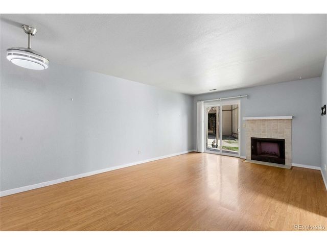 225 E 8th Ave F6, Longmont, CO 80504