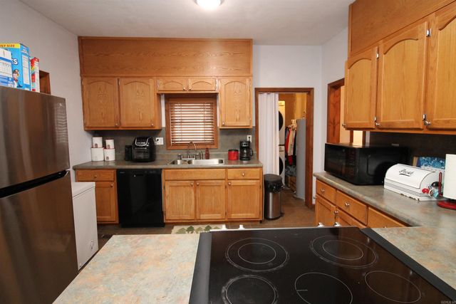 1210 W Emerson St, Paragould, AR 72450