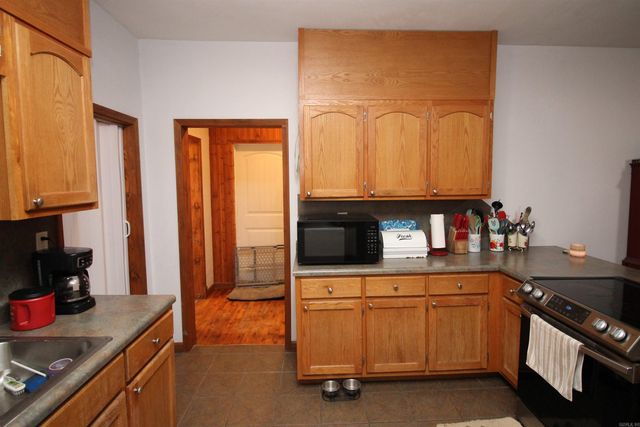 1210 W Emerson St, Paragould, AR 72450