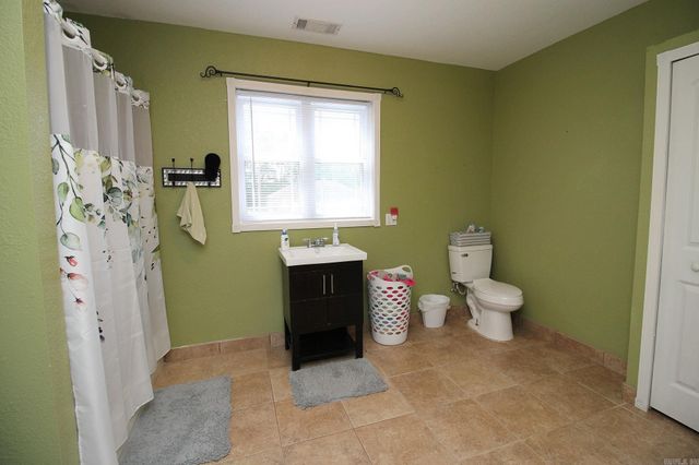 1210 W Emerson St, Paragould, AR 72450