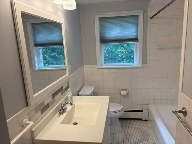 27 Richardson Circle, Saugus, MA 01906