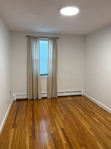 27 Richardson Circle, Saugus, MA 01906