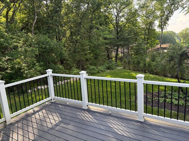 27 Richardson Circle, Saugus, MA 01906