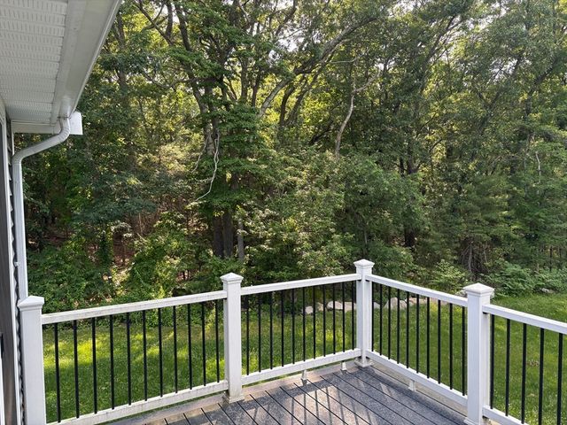 27 Richardson Circle, Saugus, MA 01906