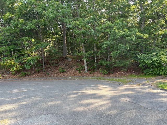 27 Richardson Circle, Saugus, MA 01906
