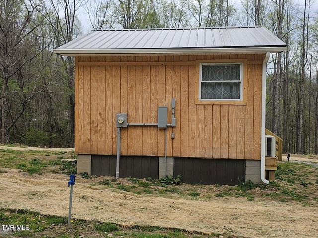 12702 Crab Orchard Road, Coeburn, VA 24230