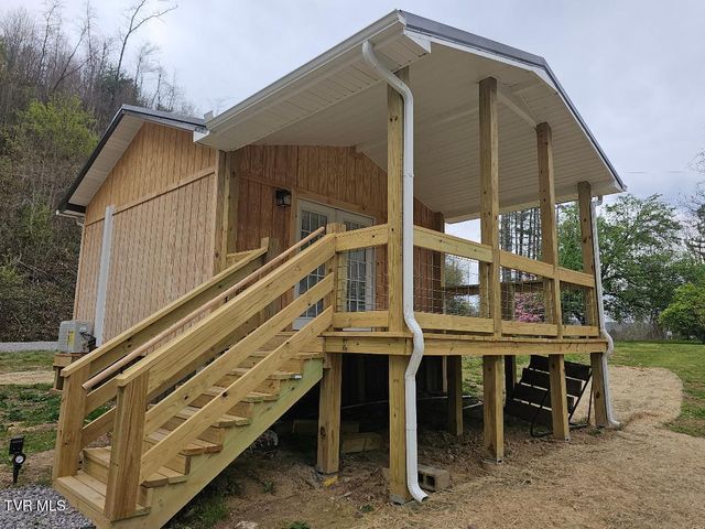 12702 Crab Orchard Road, Coeburn, VA 24230